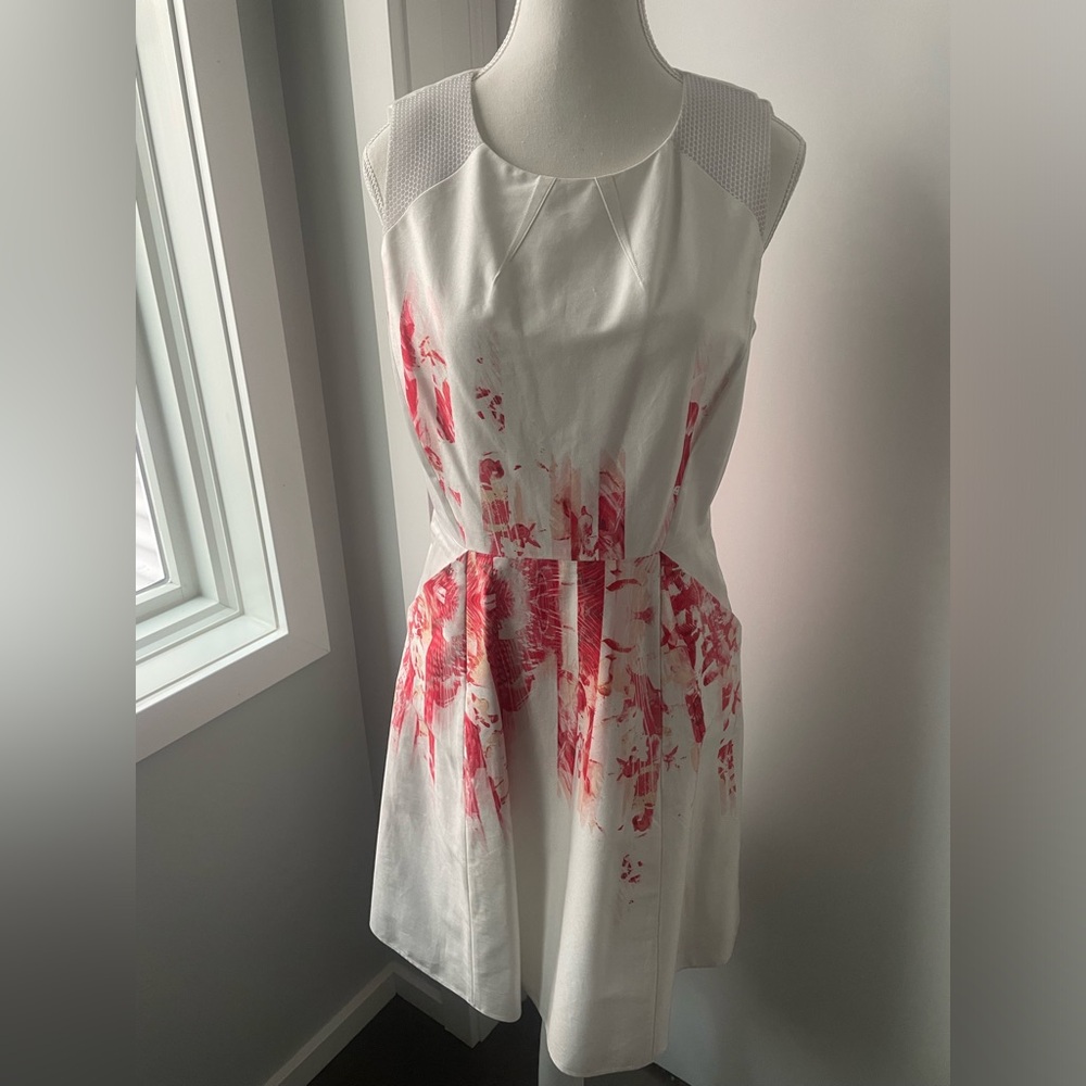 T Tahari sleeveless dress, size 6